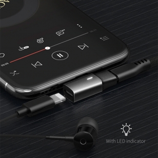 Mcdodo Lightning splitter voor laden en muziek