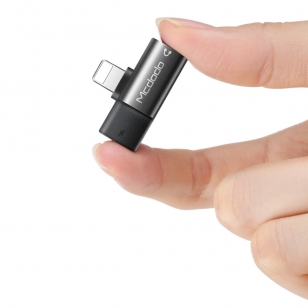 Mcdodo Lightning splitter voor laden en muziek