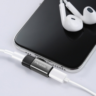 Mcdodo Lightning splitter voor laden en muziek